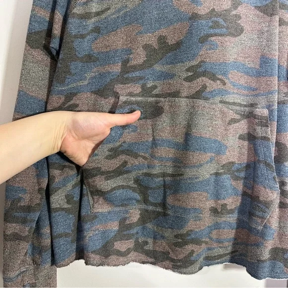 Sundry Heathered Blue Pink Gray Camoflage Lightweight Hoodie Sweatshirt - Picture 4 of 8